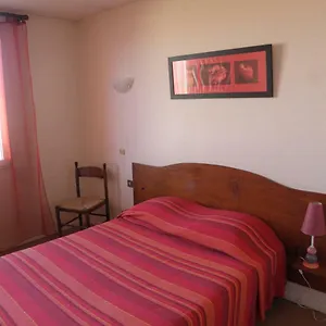 https://le-barry-villefranche-dalbigeois.midi-pyreneeshotels.com